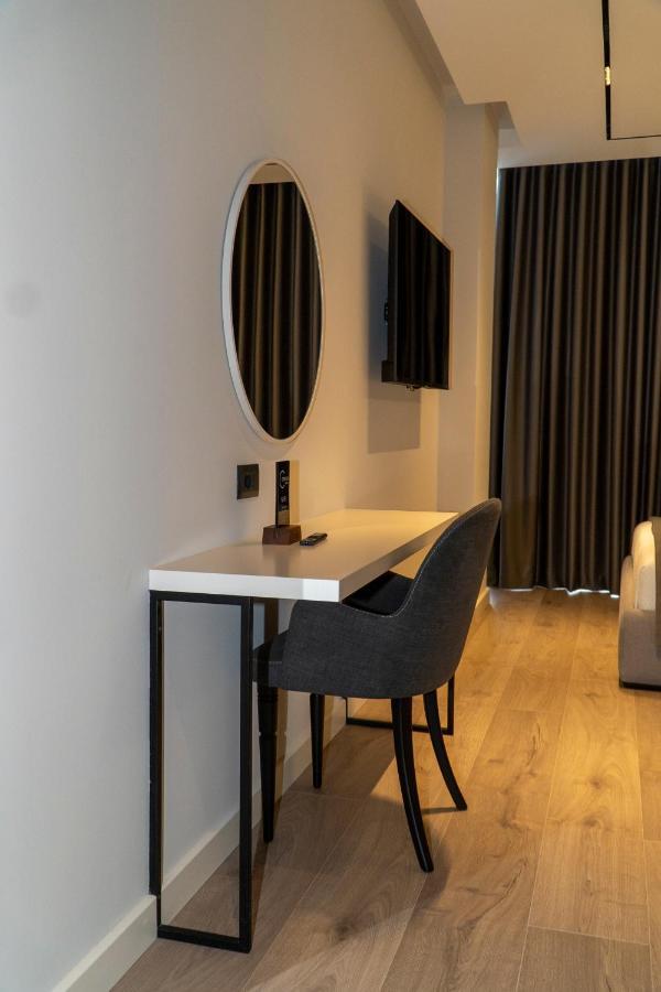 Center Hotel Sarandë Eksteriør billede
